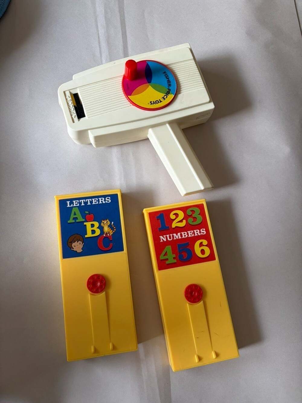 Fisher Price Movie Viewer 2 Cartridges Letters & Numbers - Works Great!